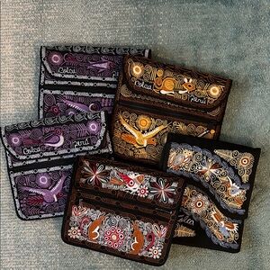 Embroidered Women's Clutch Bag Set